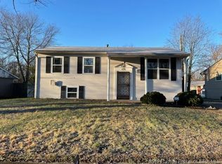 321 Fairwood Dr, Jeffersonville, IN 47130