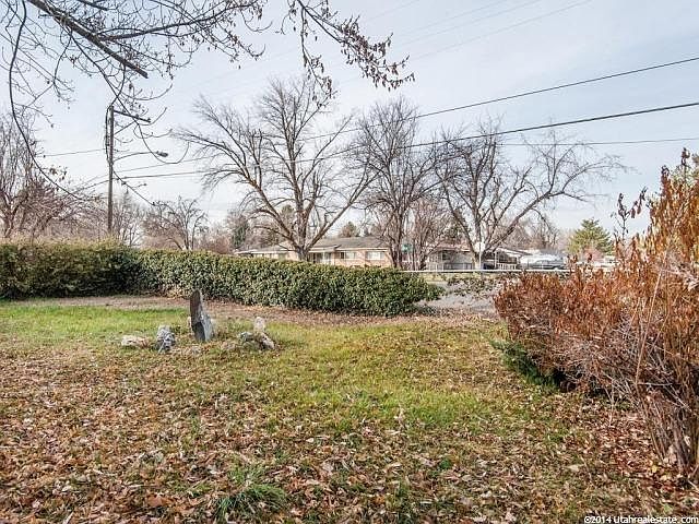 2nd image of 1824 E Spring Ln