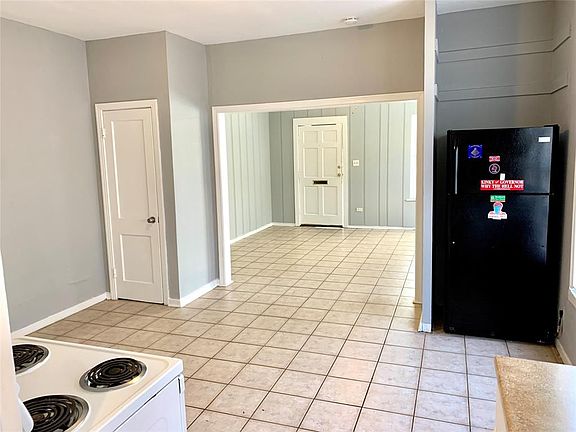 5th image of 5129 Claremont St #1