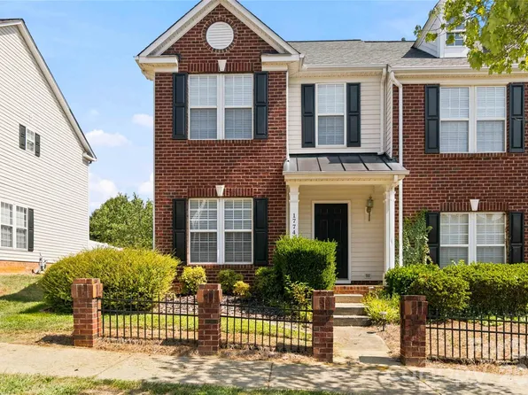 17742 Delmas Dr, Cornelius, NC 28031