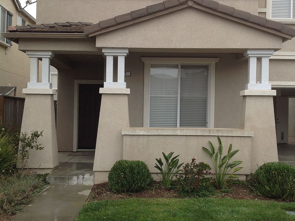 1st image of 67 Paseo Dr