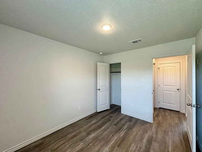 226B Dolphin Dr — Photo 14