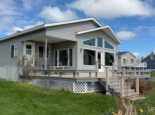 42720 Lakeshore Dr, Chassell, MI 49916