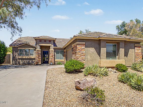 2nd image of 4038 E EXPEDITION Way