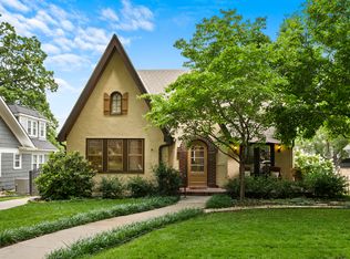 202 E 67th St, Kansas City, MO 64113