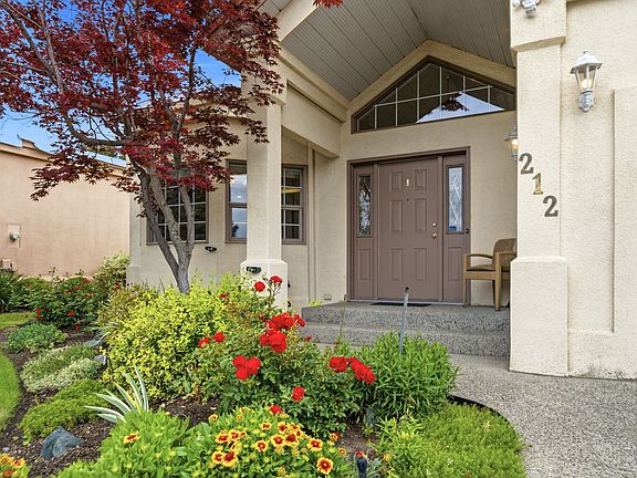 4th image of 650 Lexington Dr Unit 212