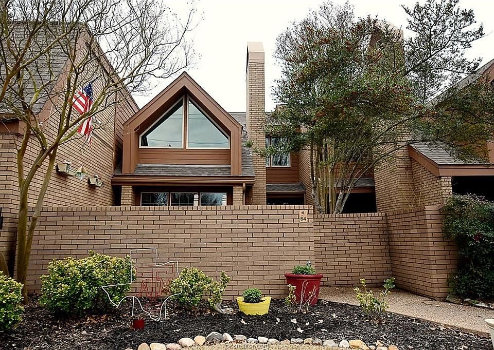 1st image of 3122 Camelot Dr APT 64