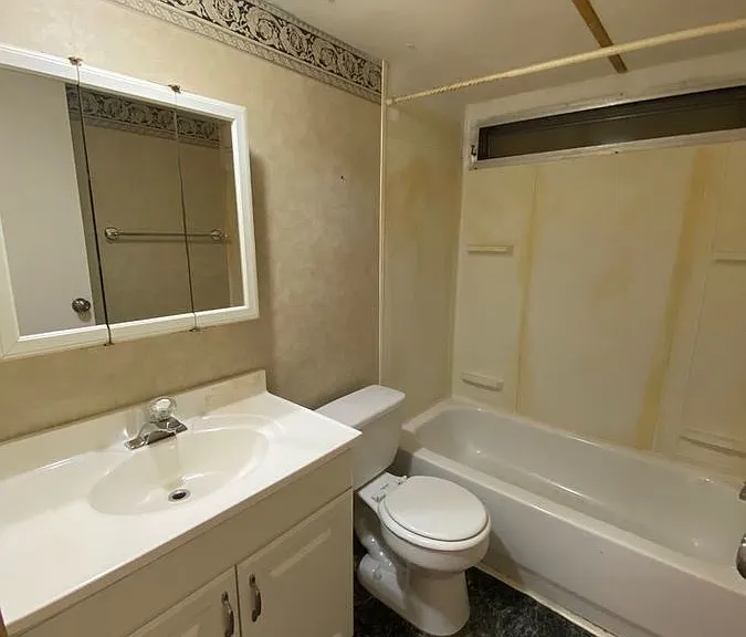 10457 S 228th Ln — Photo 31