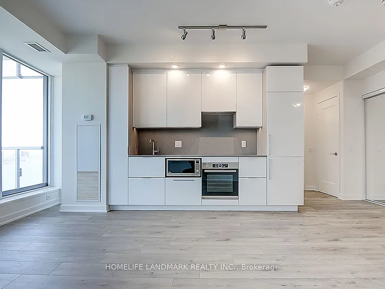 28 Freeland St #1708 — Photo 13