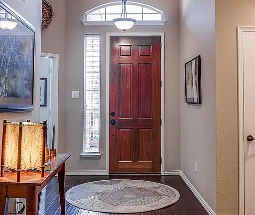 4th image of 2803 Bur Oak Dr