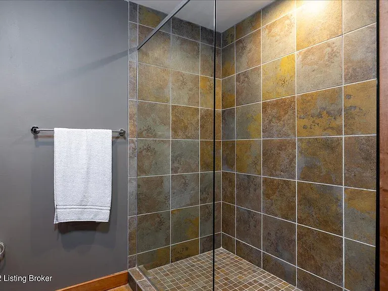 309 E Market St #313 — Photo 10