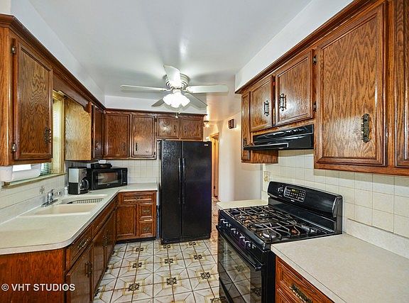 3rd image of 3522 Elder Ln