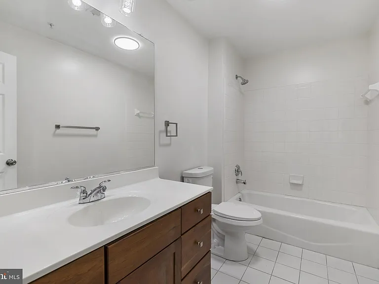 1256 Dockside Cir — Photo 11