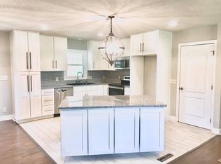 20214 NE 140th St, Kearney, MO 64060