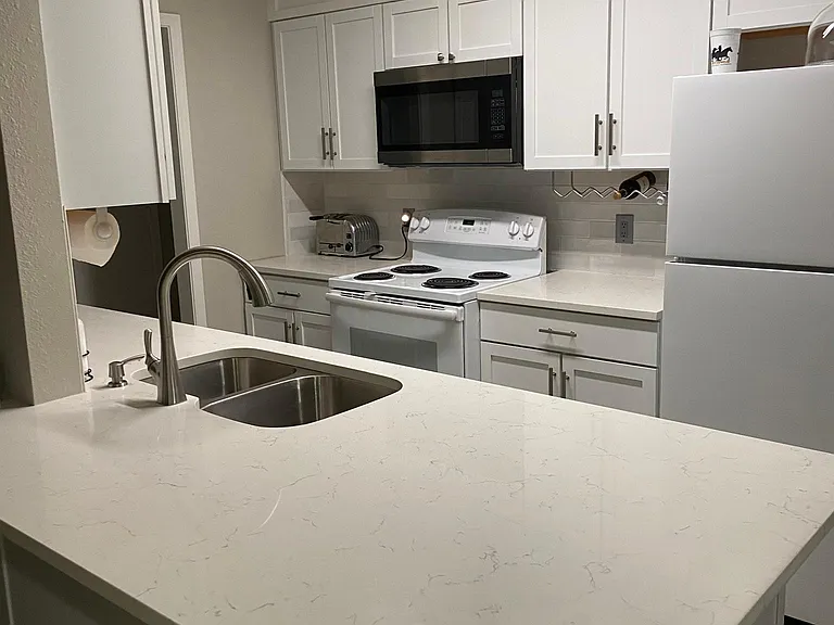 2805 Delta Dr — Photo 6