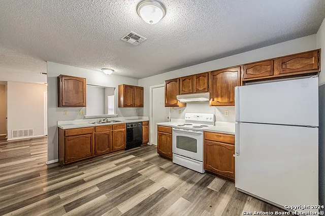 5011 Thomas Paine Dr — Photo 13