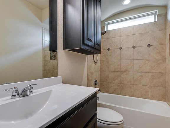 5th image of 4116 Stone Trail Dr