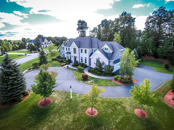 2nd image of 17 Orchard Hill Dr