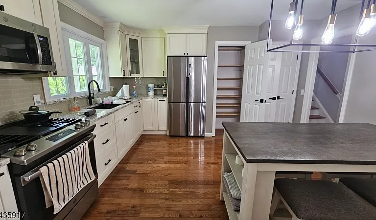 376 Delaware Ave — Photo 3