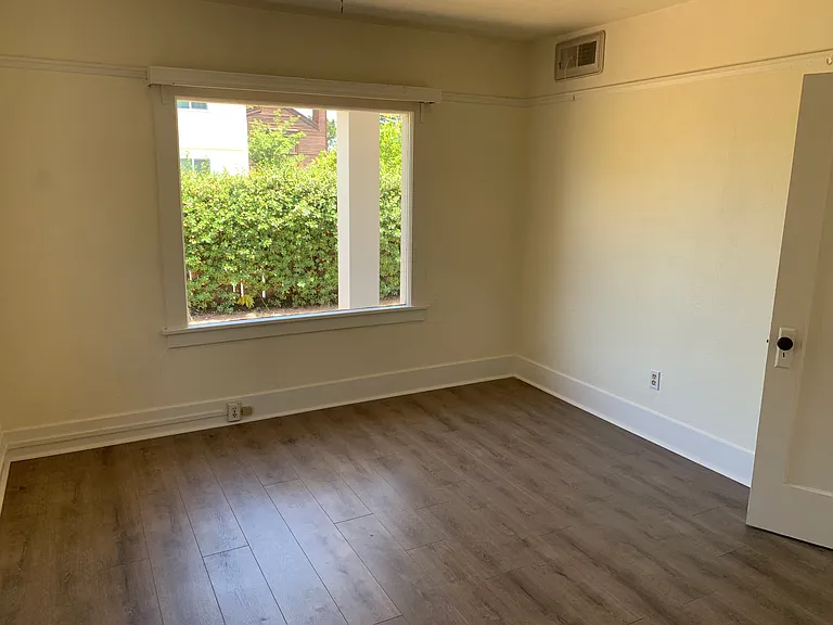 117 Grover Ln — Photo 10
