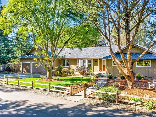 111 Sesame St, Penngrove, CA 94951