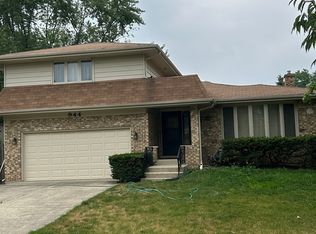 944 Lancaster Pl, Downers Grove, IL 60516