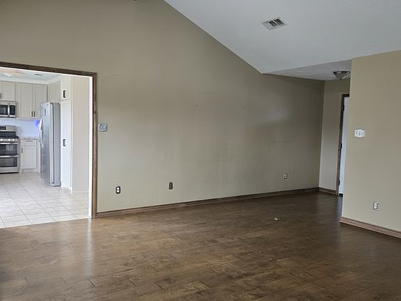 2nd image of 2512 Merrimac Ct