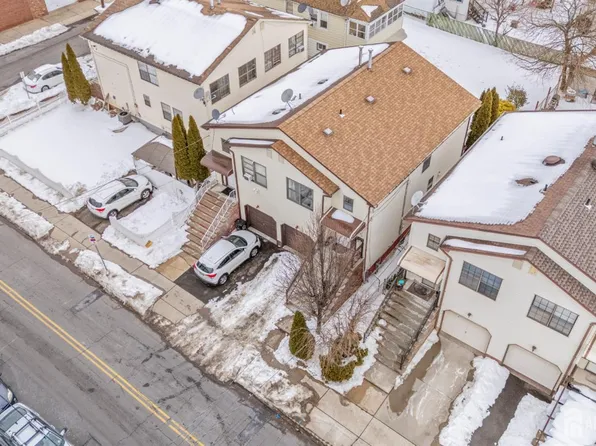 292 Pershing Ave, Carteret, NJ 07008