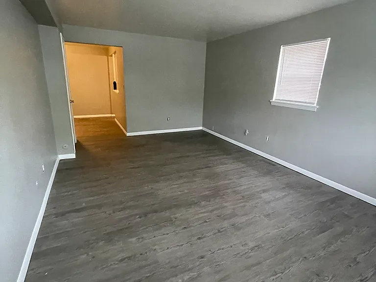 615 W Prairie Ave #2 — Photo 3