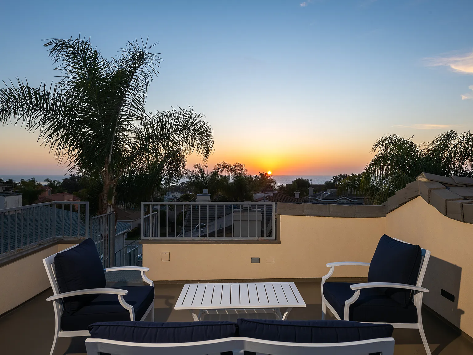 3 bed, 2300 sqft, $12,500 — Photo 1