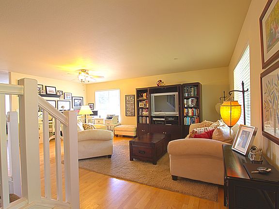 2nd image of 1253 Kincaid St