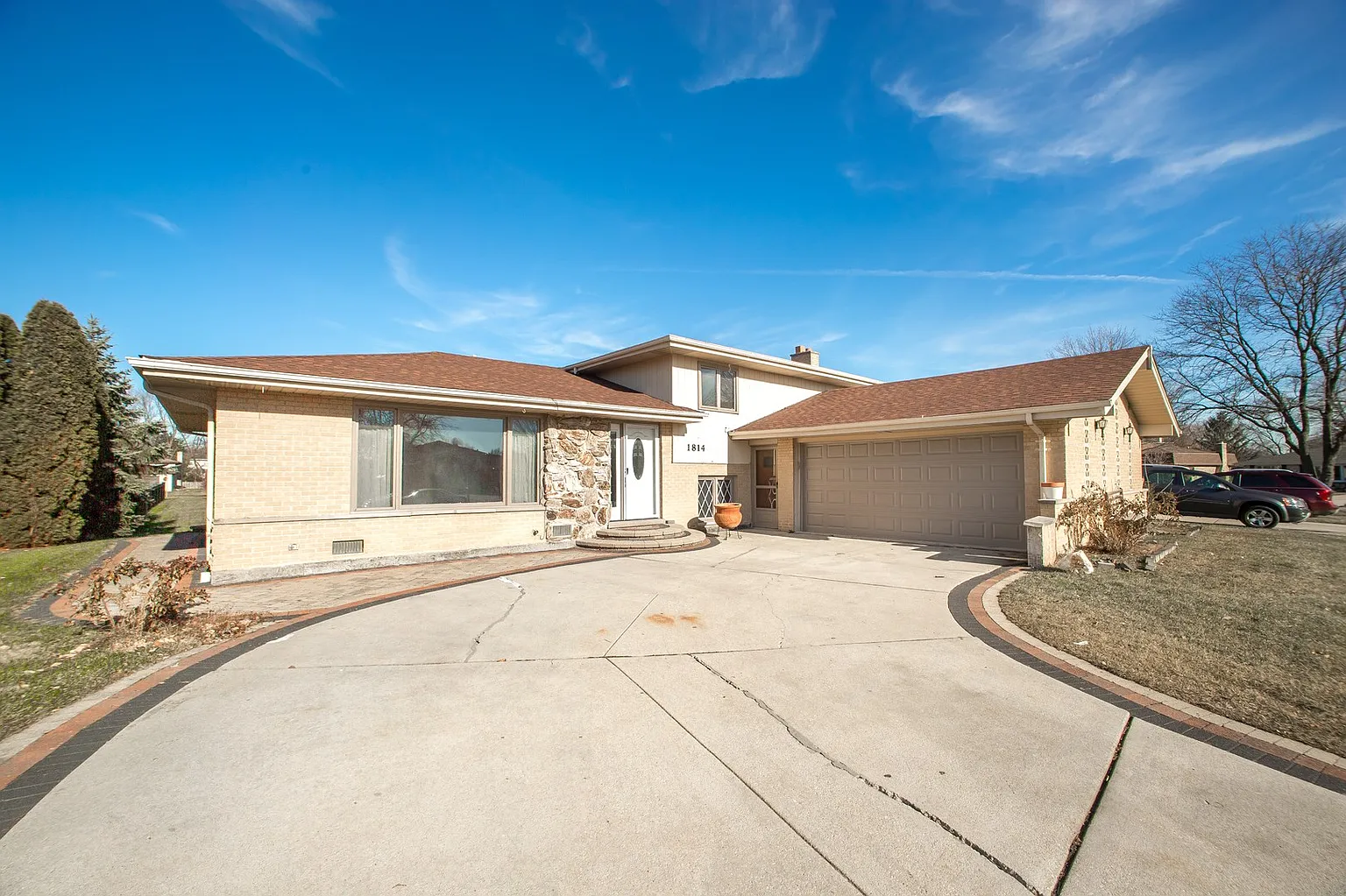 1814 Holly Ave photo 1