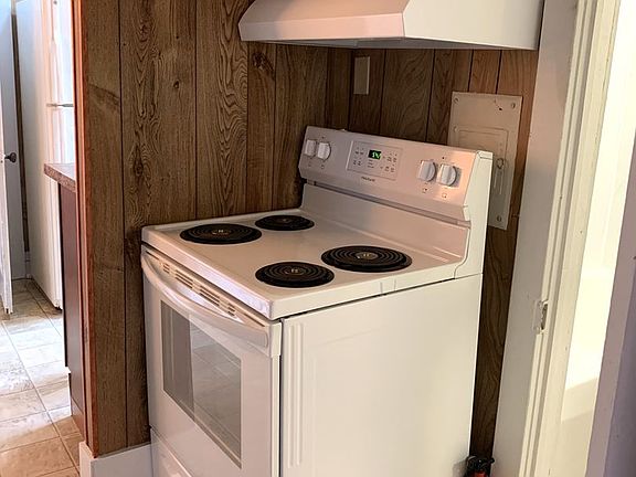 5th image of 31 W King St APT 5