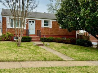 11325 Schuylkill Rd, Rockville, MD 20852