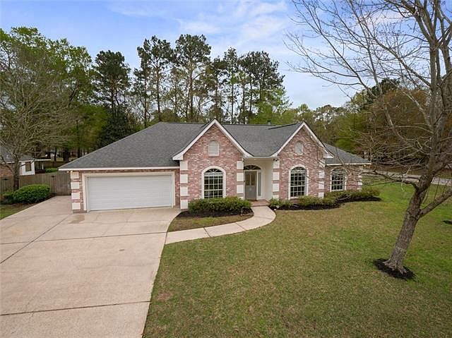1st image of 60 Forest Green Dr