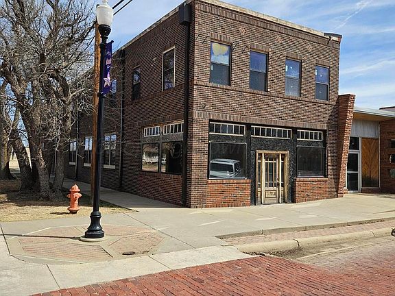2nd image of 322 Main St