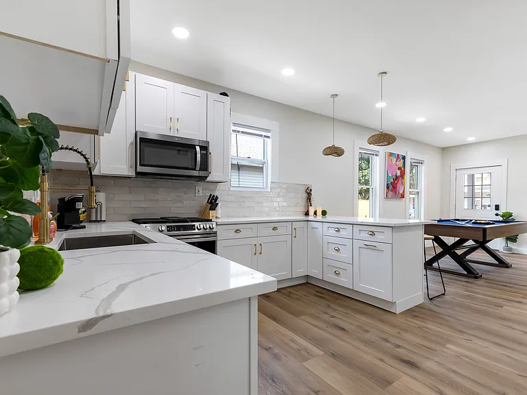 1145 Rowley Ave #1 — Photo 5
