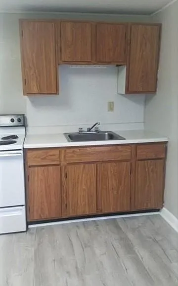 Eat in large kitchen.