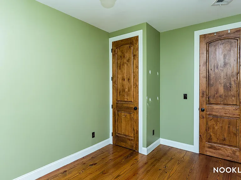 140 Stanhope St #3R — Photo 11