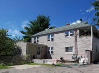 20 McNiff St #1R, West Warwick, RI 02893