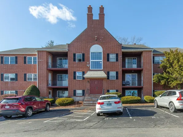 8 Louisburg Sq 1, Nashua, NH 03060