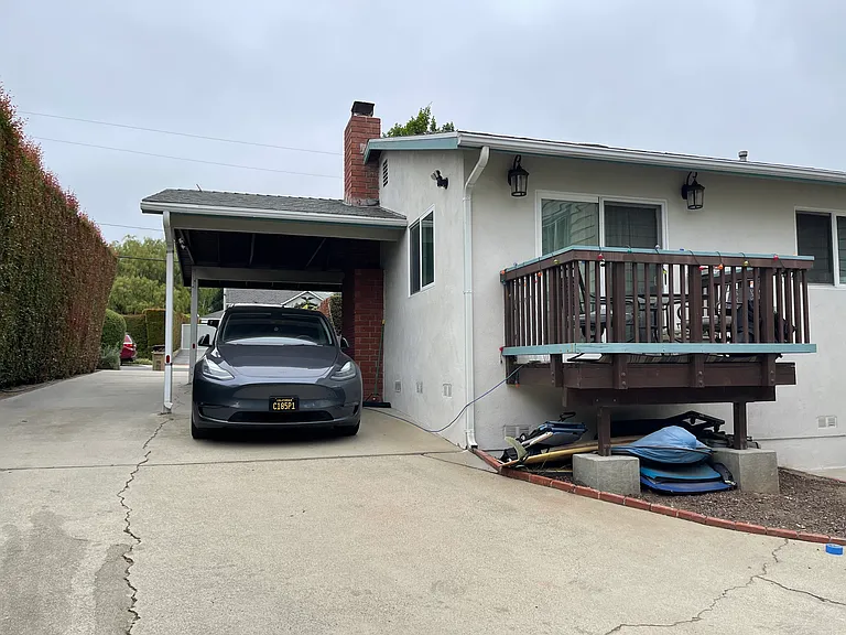2225 Chapala St — Photo 31