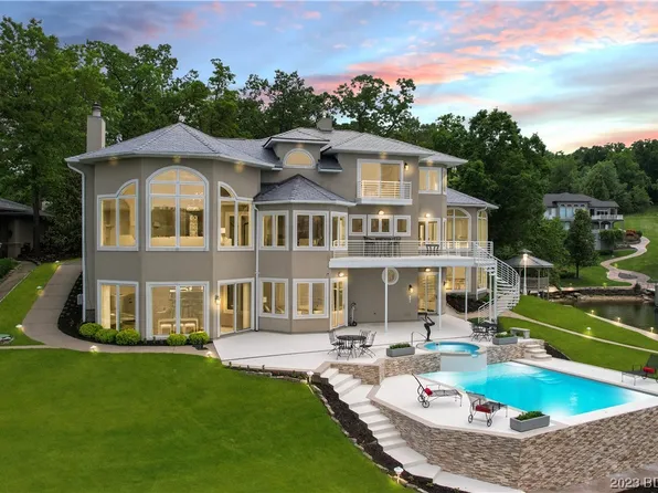 808 Las Campanas, Sunrise Beach, MO 65079