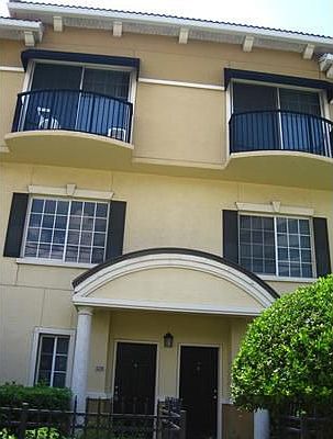 2nd image of 5218 W Kennedy Blvd