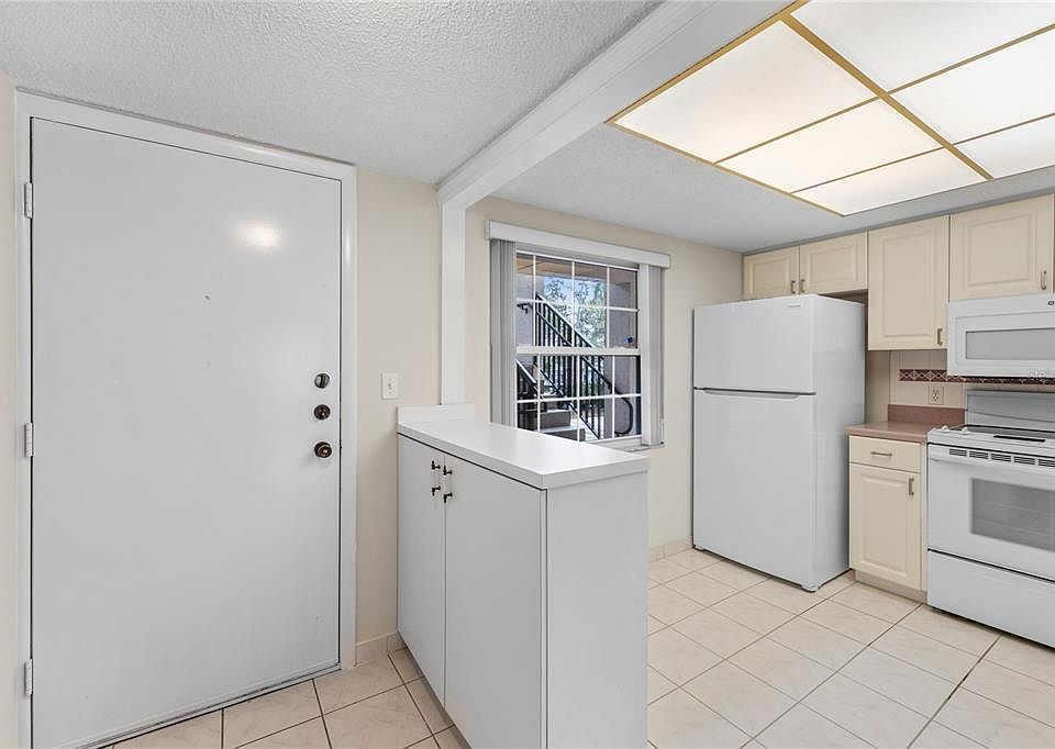 Patrician Oaks Apartments Condominiums 871 New York Ave Dunedin FL