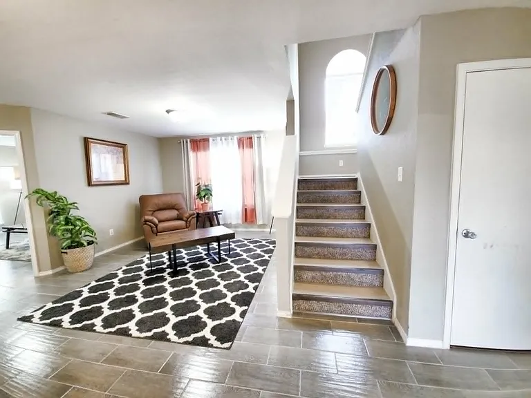4440 Ravensbrook Ct — Photo 6