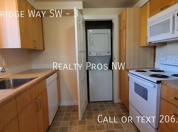 5th image of 4500 Delridge Way SW APT 3