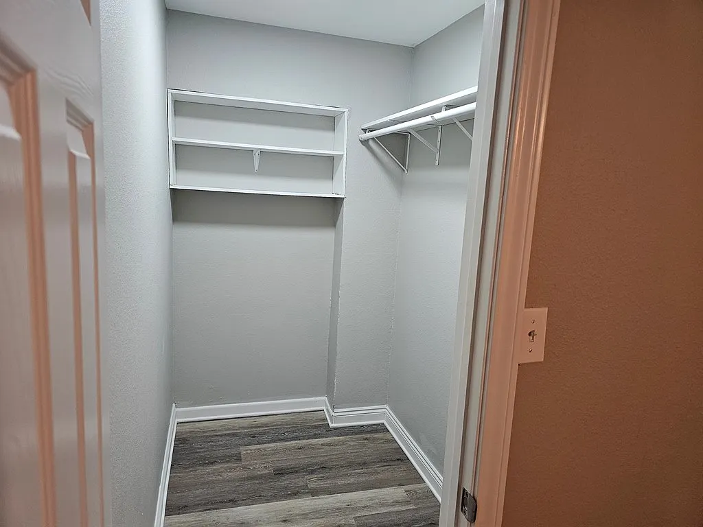 4 bed, 2.0 bath, 1615 sqft, $2,050 — Photo 3