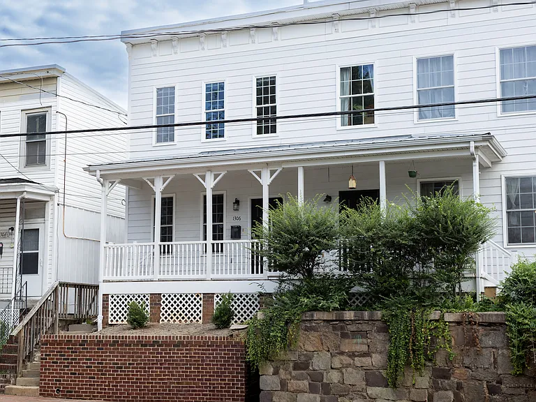 1306 W Clay St — Photo 35