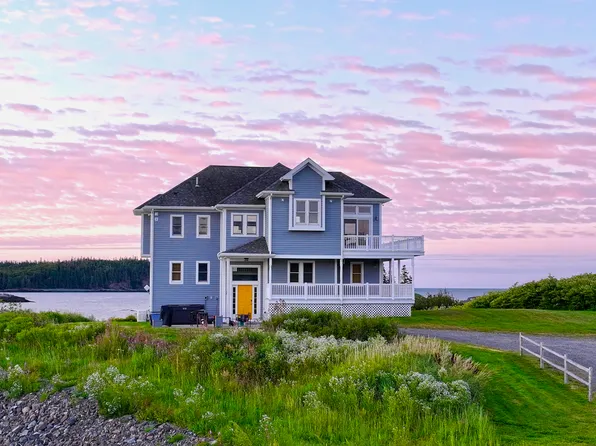 14 Wallace Cove Road, Lubec, ME 04652